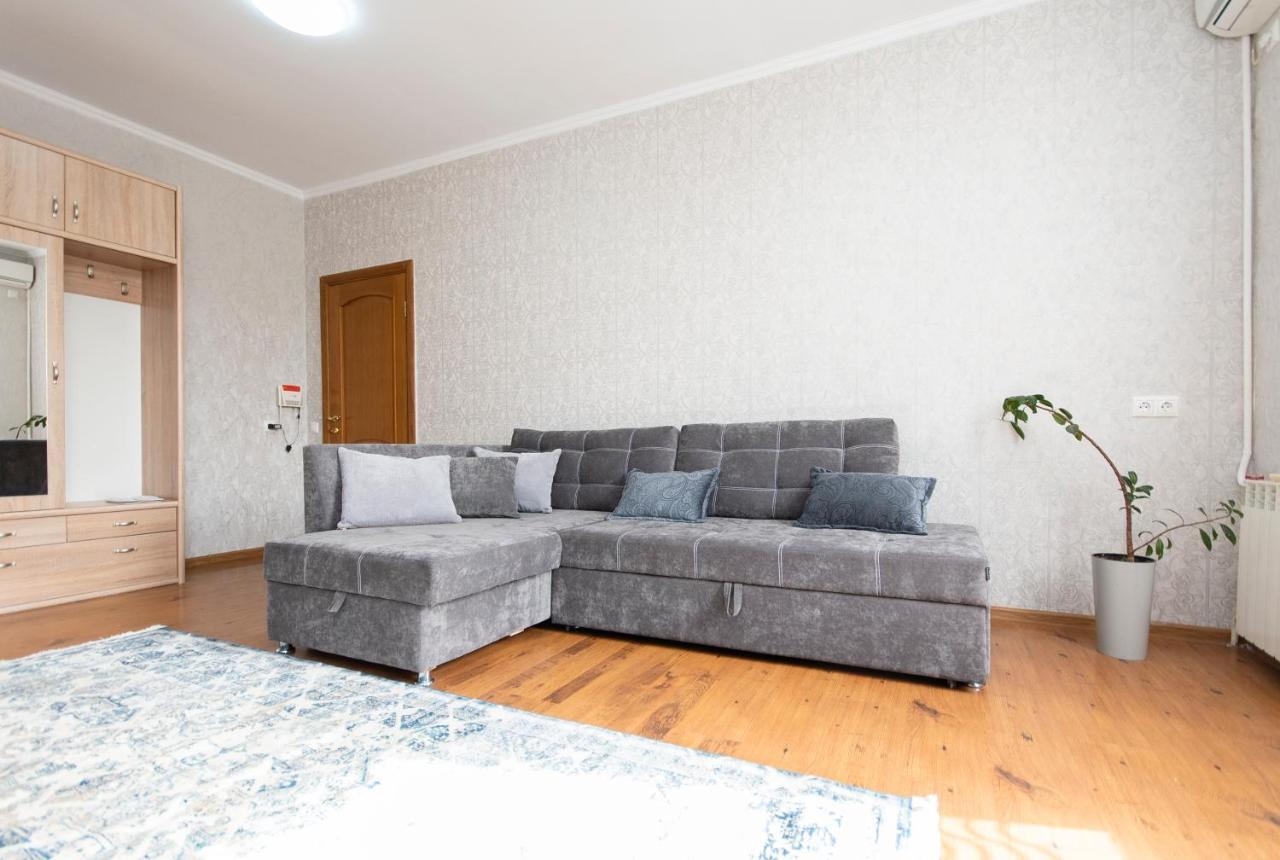Comfortable Apartment In The Golden Square. Almaty Extérieur photo